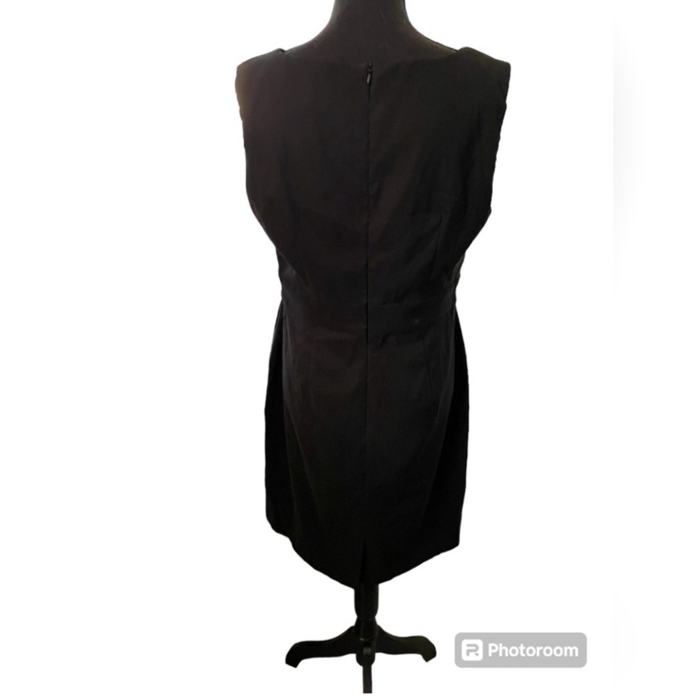 DressBarn Collection Black Cocktail Dress Large Red Rosette Flower Size 12 - Picture 2 of 6